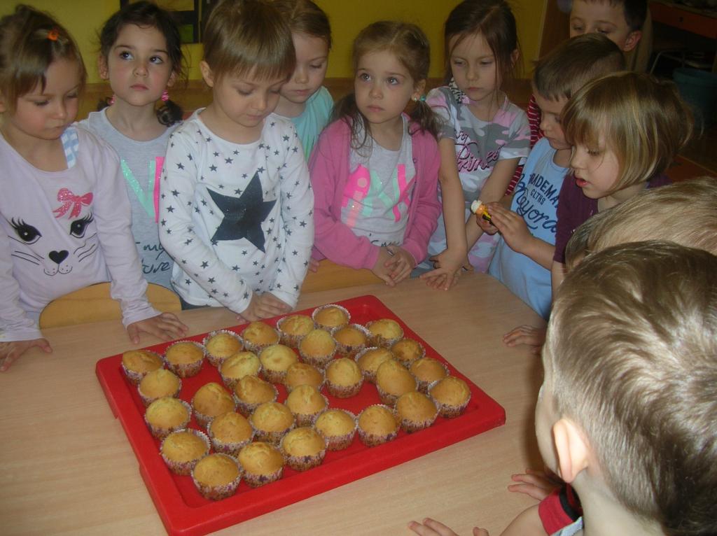 Przygotowania do Świąt Wielkanocnych w grupie Krasnali